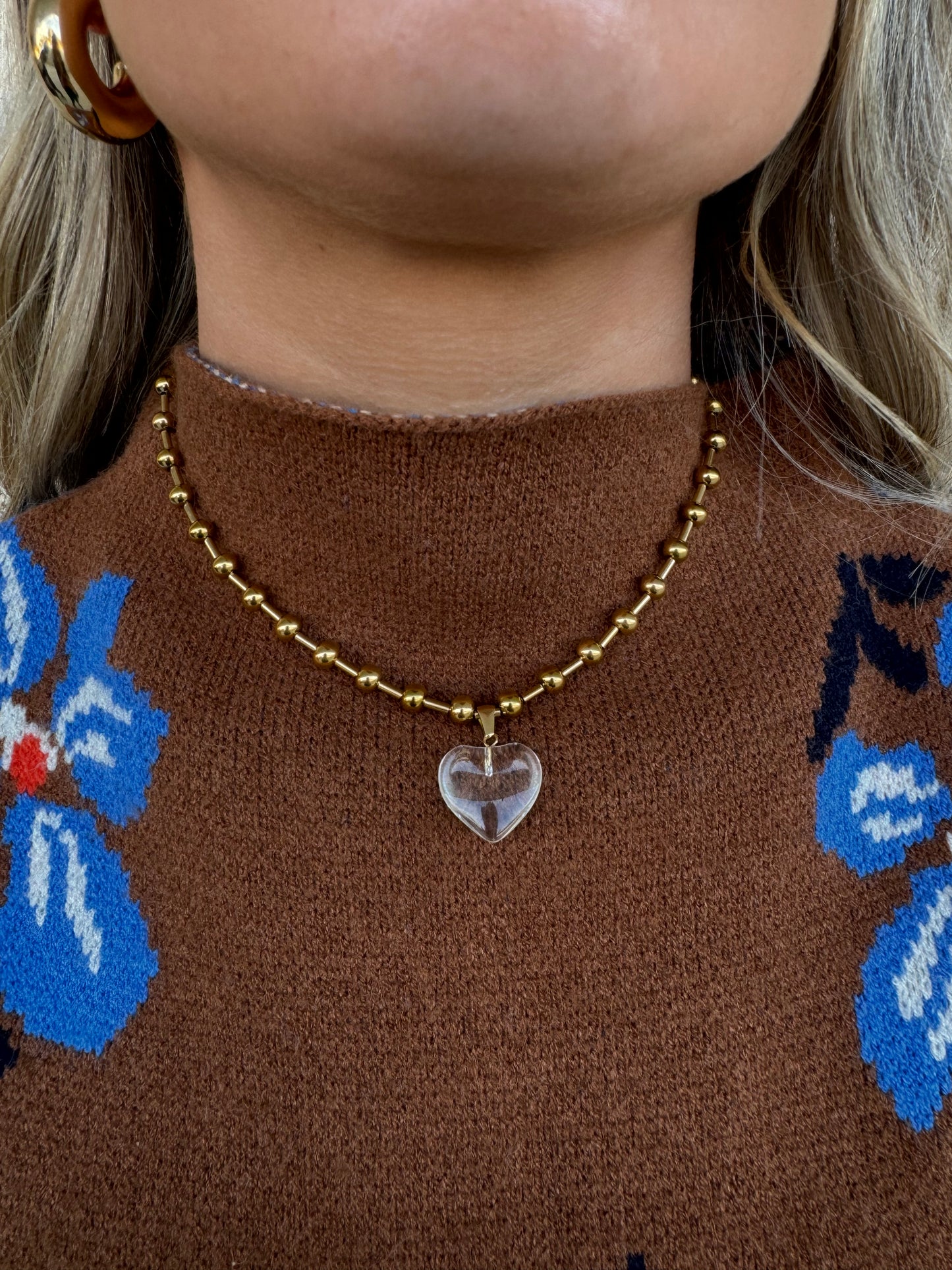 GOLD NECKLACE WITH CLEAR HEART