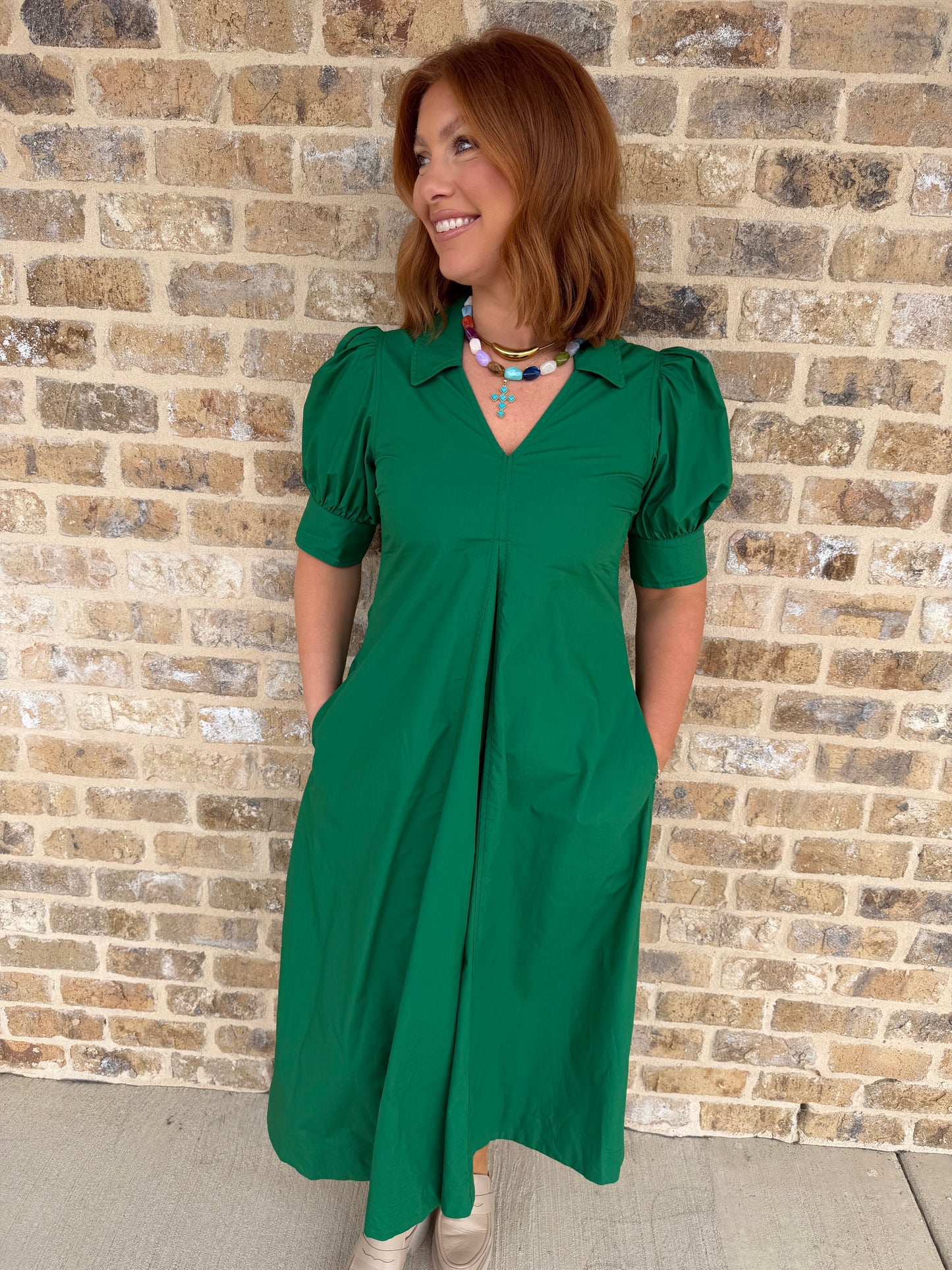V NECK PLEATED MIDI DRESS