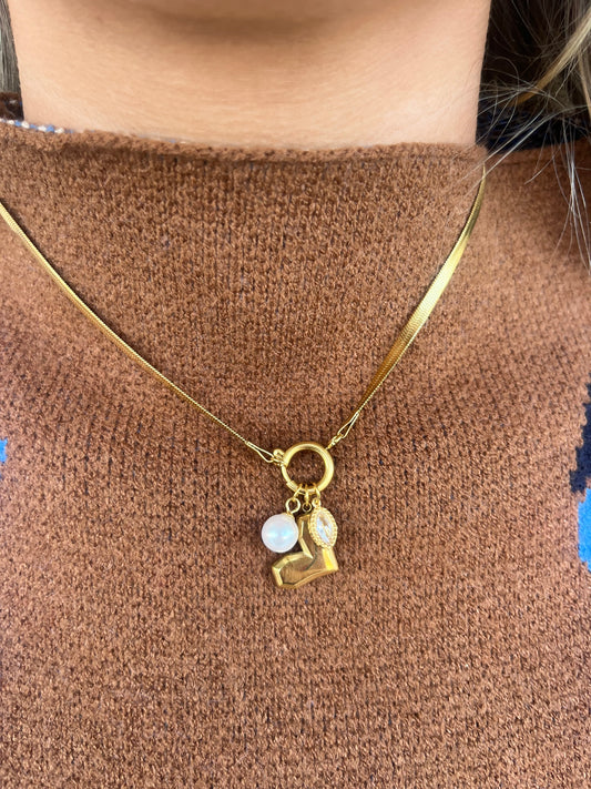 GOLD NECKLACE WITH HEART, PEARL, & CHARM