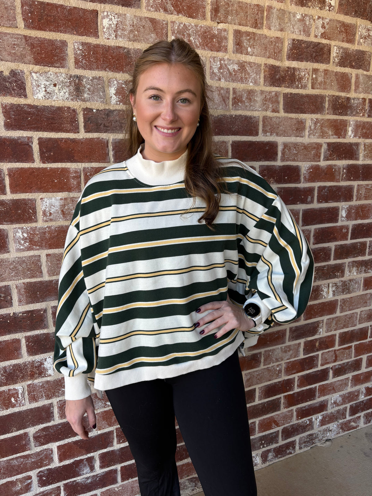 STRIPED OVERSIZED CREWNECK TOP