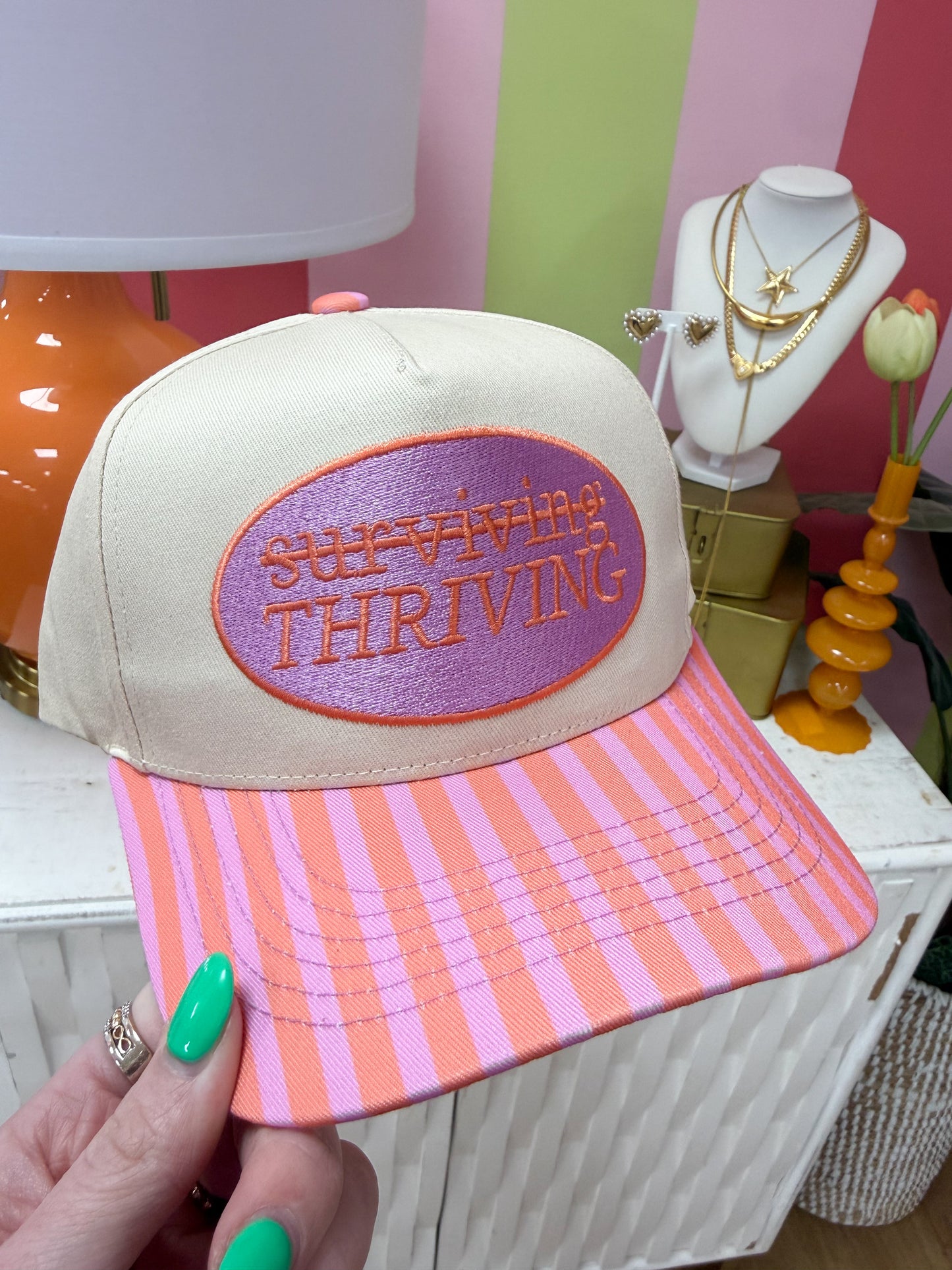 THRIVING HAT