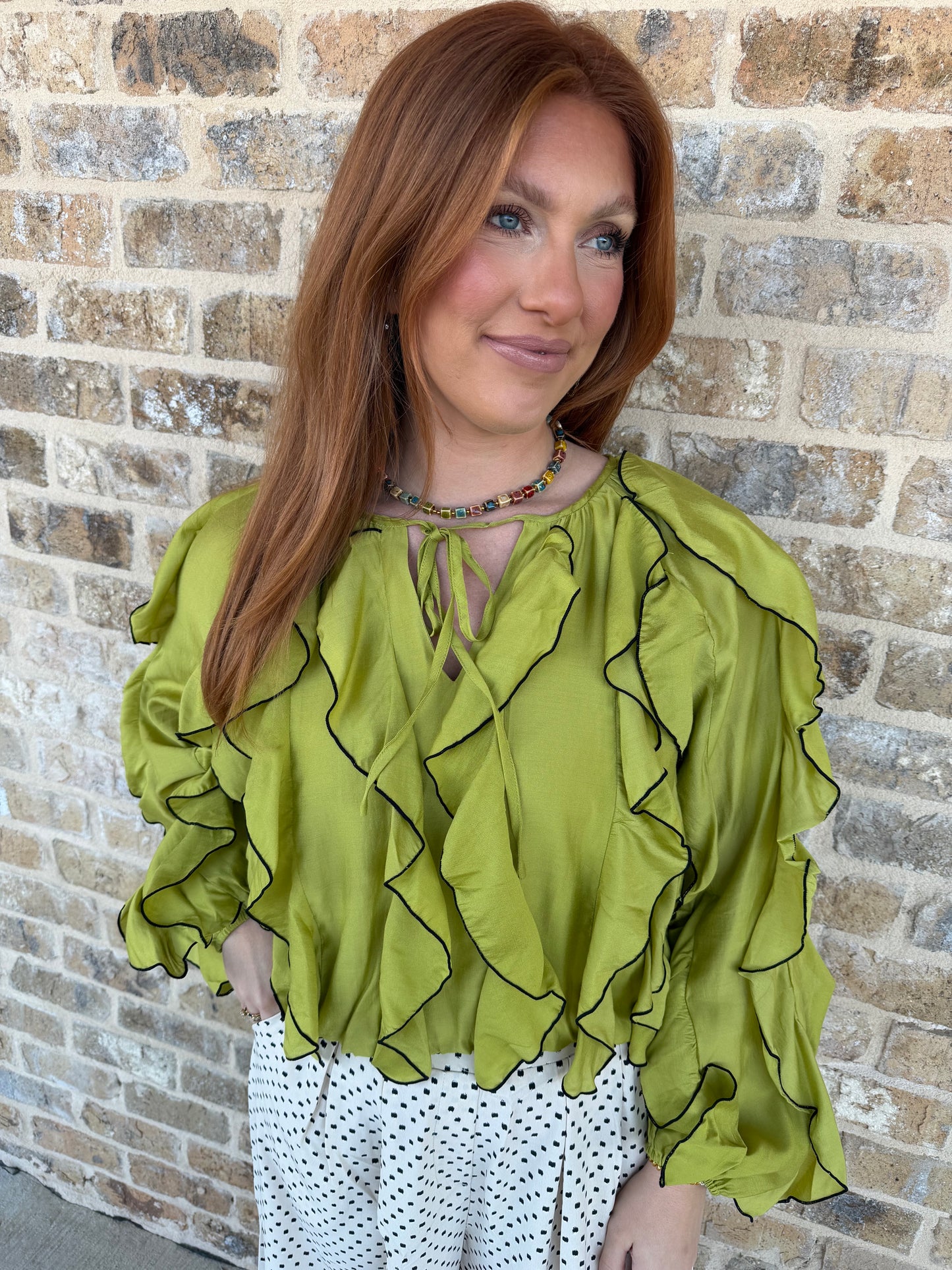 RUFFLED CONTRAST MERROW BUBBLE TOP