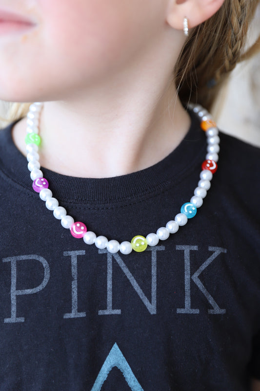 PEARL SMILEY NECKLACE