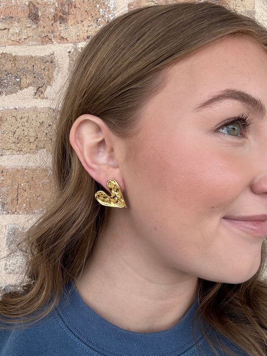 FLAT HEART EARRINGS