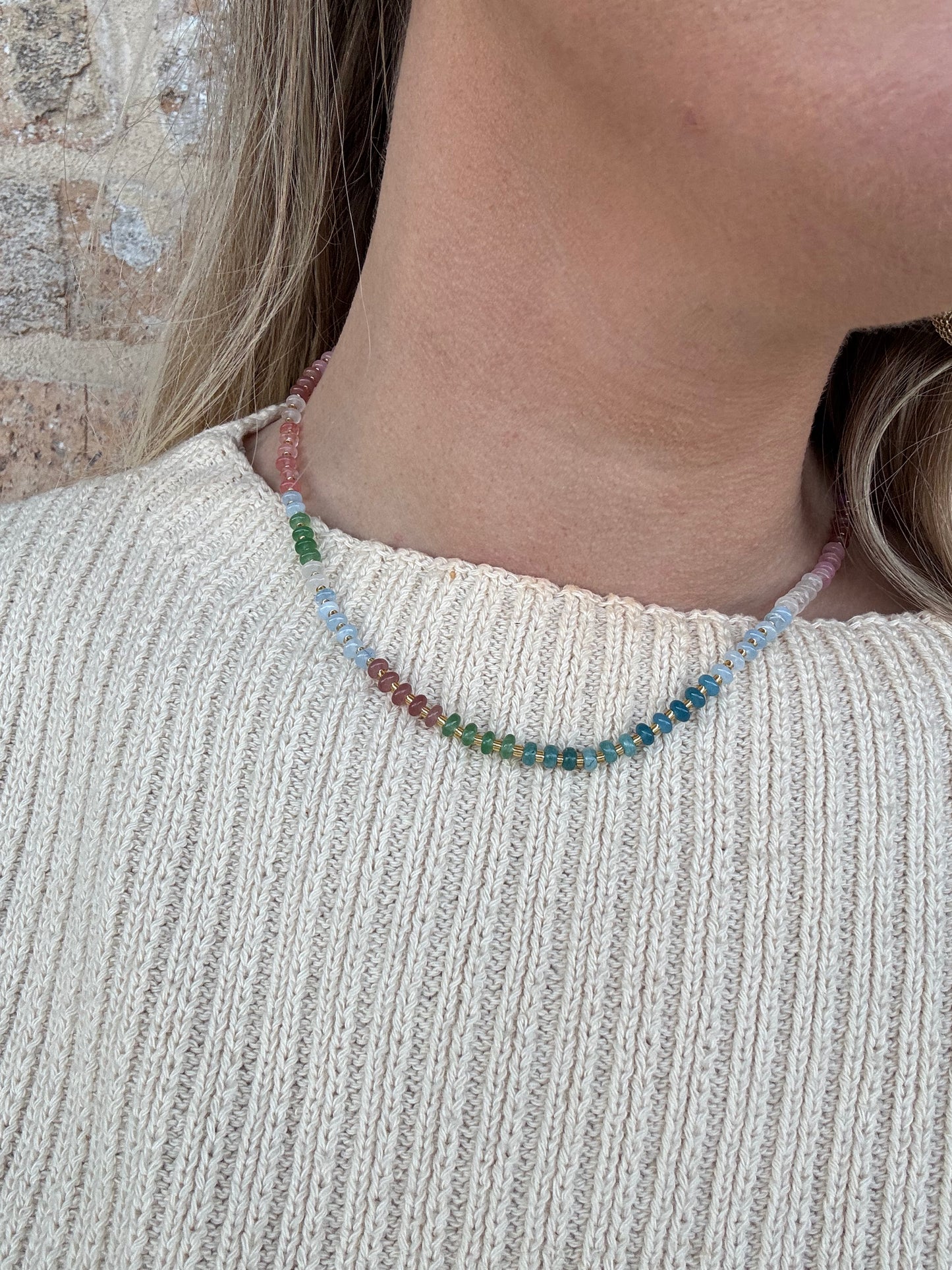 SMALL BEADED NECKLACE
